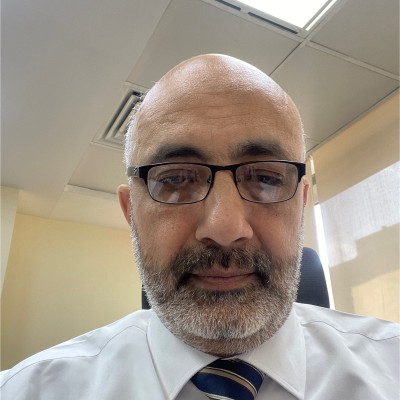 عميل